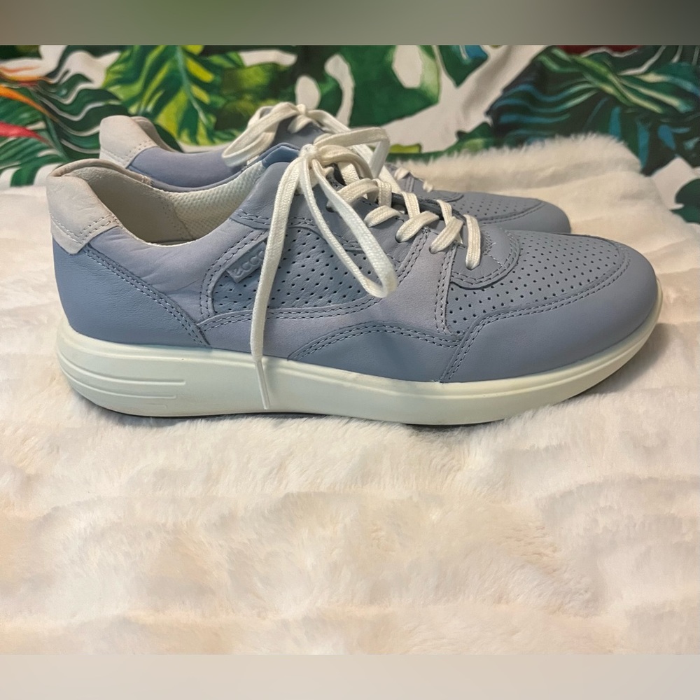 Ecco Soft 7 Women’s 6 Baby Dusty Blue Leather Suede School College Fall Sneakers